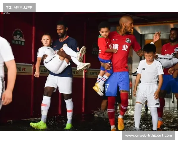 儿童球童互动，赛前入场式温馨瞬间