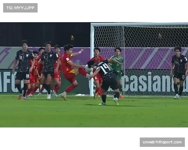 争议瞬间：主裁观看VAR五分钟，最终取消点球判罚